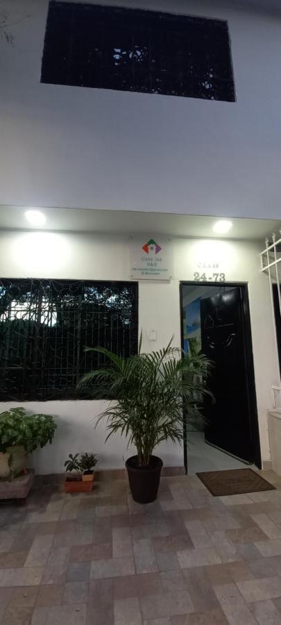 Hostal Casa Jak Santa Marta Bed & Breakfast Exterior photo